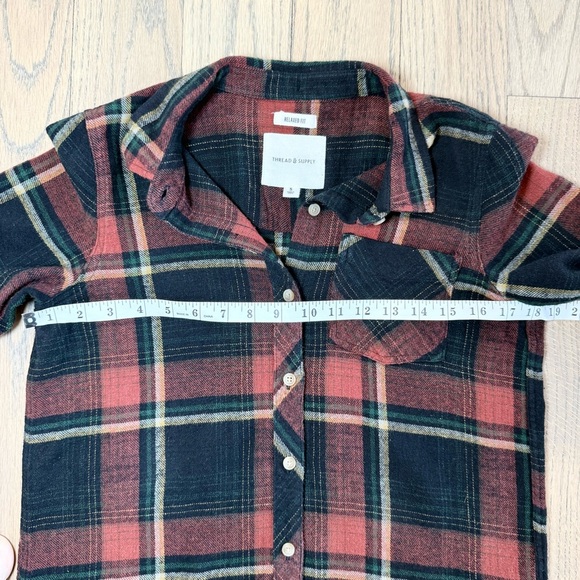 Thread & Supply Women’s Red Rock & Black Plaid Fleece Button Down Size Small - Picture 12 of 16